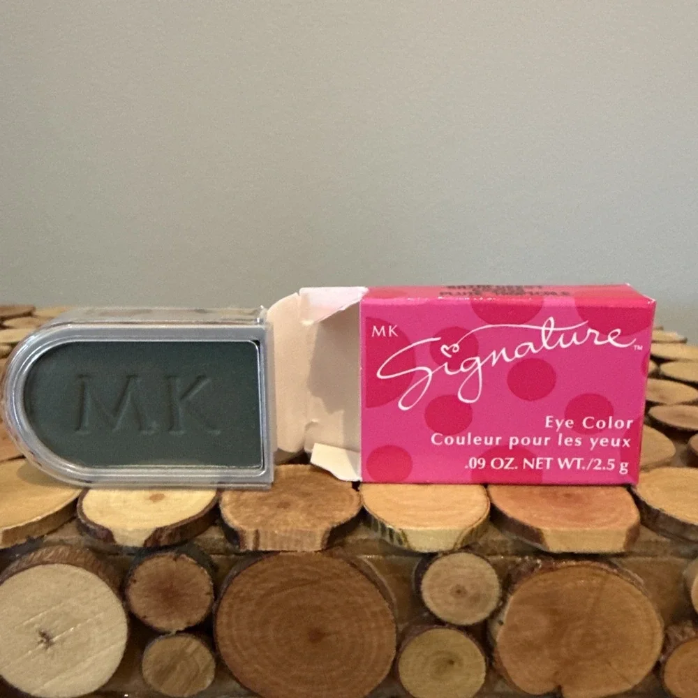 Mary Kay‎ Signature Eye Color RAINFOREST  MK #603900  .09 OZ - NEW in BOX